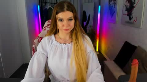 lisa_rabbit online show from May 30, 12:20 am