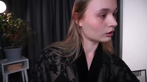 Snapshot of lisa_schiele chatting on October 17, 8:02 pm Elisabeth or Lisa online show from October 17, 8:02 pm