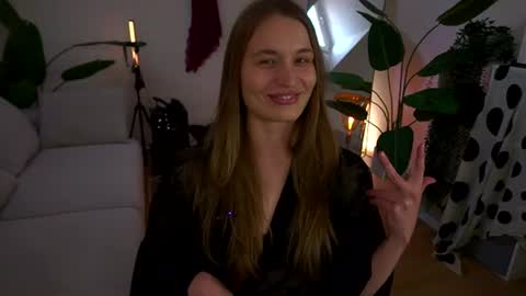 Elisabeth or Lisa online show from August 2, 2:52 pm