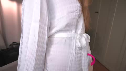 Elisabeth or Lisa online show from February 2, 8:38 pm