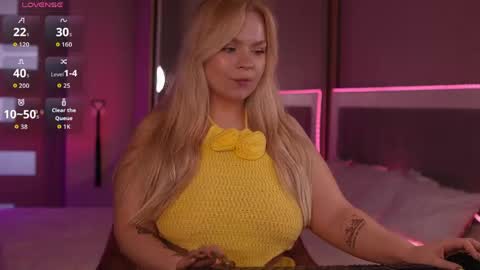 Lisa online show from May 17, 11:30 am