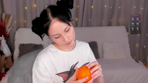 Lisa Moore online show from February 15, 9:37 pm