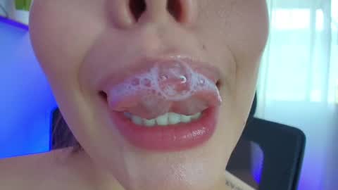Snapshot of lisbet_21x chatting on February 13, 7:10 pm Lisbet online show from February 13, 7:10 pm