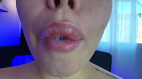Snapshot of lisbet_21x chatting on January 31, 9:59 pm Lisbet online show from January 31, 9:59 pm