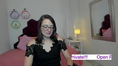 Liseth Rios online show from December 19, 12:56 pm