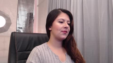 Andrea online show from February 2, 3:48 am