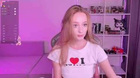 Snapshot of lissa__fox chatting on September 14, 1:56 pm lissa online show from September 14, 1:56 pm