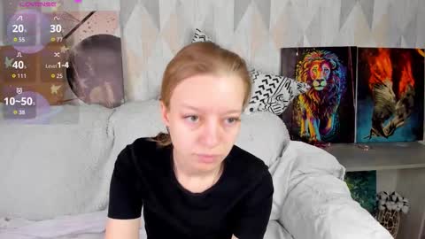 Snapshot of lissa_kitsune chatting on October 15, 9:21 am Lissa online show from October 15, 9:21 am