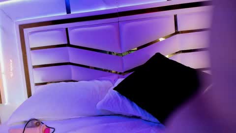 Snapshot of lisse_palmerr chatting on February 19, 1:40 am lisse_palmerr online show from February 19, 1:40 am