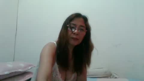 Snapshot of litamilf14 chatting on March 5, 11:17 am litamilf14 online show from March 5, 11:17 am