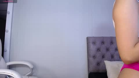 Snapshot of litle_lola chatting on October 13, 11:29 pm LOLA online show from October 13, 11:29 pm