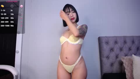 Snapshot of litle_lola chatting on October 1, 7:29 am LOLA online show from October 1, 7:29 am