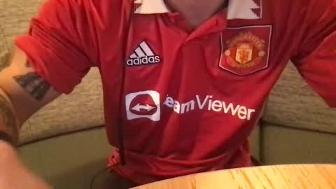 litlelover online show from February 11, 10:02 pm