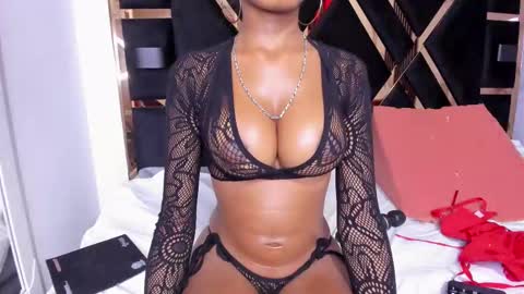 Snapshot of litte_ebony chatting on October 8, 7:09 pm Ashley online show from October 8, 7:09 pm