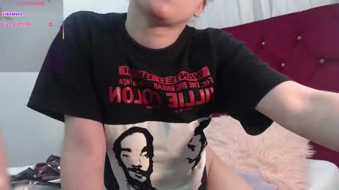 Snapshot of little__amy_ chatting on October 18, 11:09 pm AMY online show from October 18, 11:09 pm