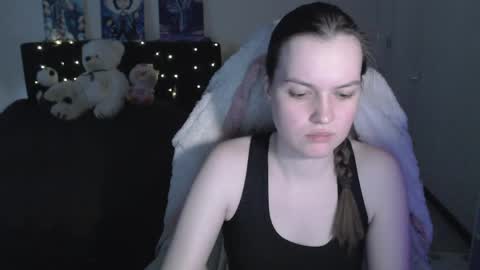 little__flowers online show from April 12, 11:47 am