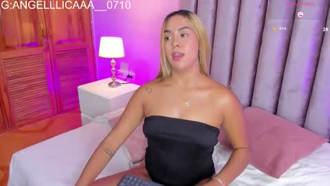 angelica online show from February 6, 6:32 pm