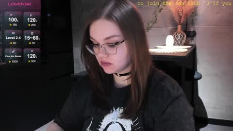 Snapshot of little_bambii_ chatting on January 4, 5:26 pm Eva online show from January 4, 5:26 pm