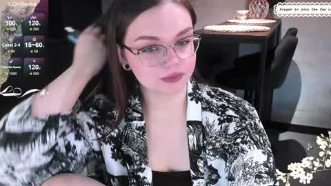 Snapshot of little_bambii_ chatting on January 24, 9:39 am Eva online show from January 24, 9:39 am