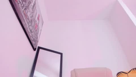 Snapshot of little_eli chatting on February 22, 10:20 pm Help me reach 100 likes online show from February 22, 10:20 pm