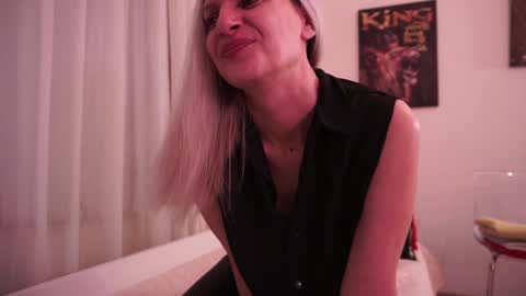 Snapshot of little_heart_andreea chatting on January 30, 10:41 pm little_heart_andreea online show from January 30, 10:41 pm