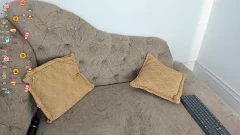 little_melanie online show from February 26, 8:25 pm