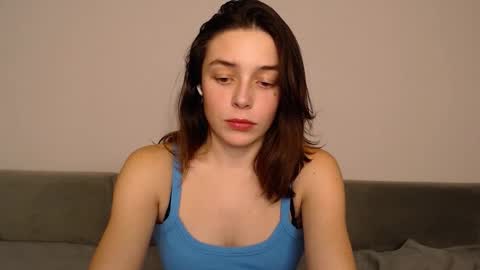 Mia   Im online every day 1530 PM in New York  2030 PM in London online show from December 15, 9:44 pm