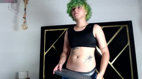 Little MikeUwU online show from March 14, 8:13 pm