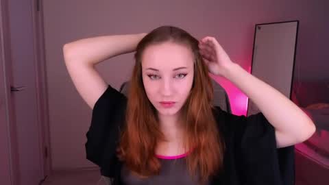 little_pretty_woman online show from April 3, 1:07 pm