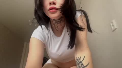 Anna online show from April 28, 8:18 am