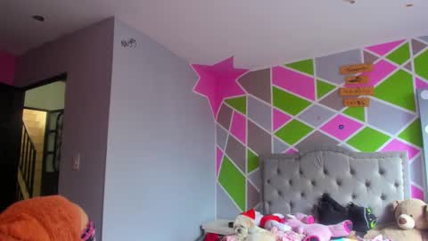 Snapshot of little_tatis chatting on September 22, 8:24 pm Im Laura. buy my contentcompra mi contenido offline  online show from September 22, 8:24 pm