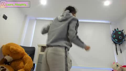 Snapshot of little_tatis chatting on January 13, 8:48 pm Im Laura. buy my contentcompra mi contenido offline  online show from January 13, 8:48 pm
