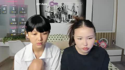 Yena and Gabby online show from October 3, 6:49 pm