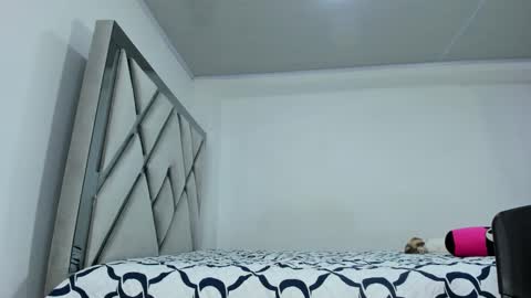 Snapshot of littleabbie chatting on February 12, 12:37 am Abbie online show from February 12, 12:37 am