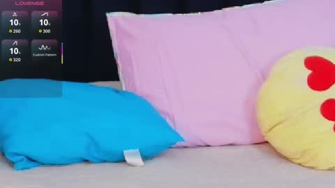 Tania  online show from November 1, 8:08 pm