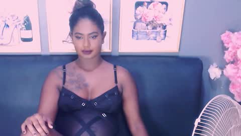 Snapshot of littleindianmilf chatting on December 5, 11:44 am littleindianmilf online show from December 5, 11:44 am
