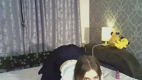 Snapshot of littlel1ss chatting on October 8, 12:40 am littlel1ss online show from October 8, 12:40 am