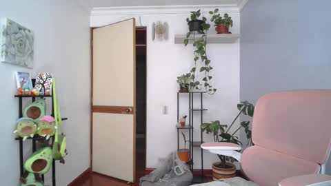 Laksmi online show from March 14, 10:03 pm