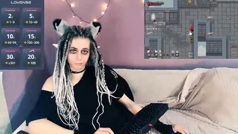 Snapshot of littlepinkcat chatting on February 24, 4:16 am Felix online show from February 24, 4:16 am