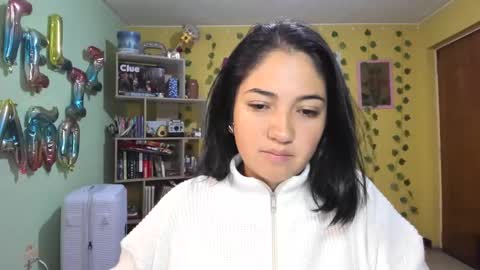 Mia  Wednesday to Sunday 730 am to 1030 am Colombian Hour D online show from December 23, 4:01 am