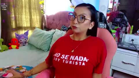 Snapshot of littlerouse_ chatting on February 20, 9:20 pm Ruby Rouse online show from February 20, 9:20 pm