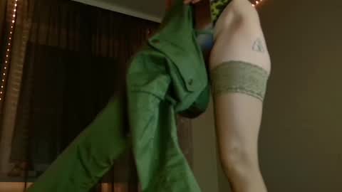 Niki  free tg channel with some photos gifs and info about streams  online show from February 22, 4:40 pm