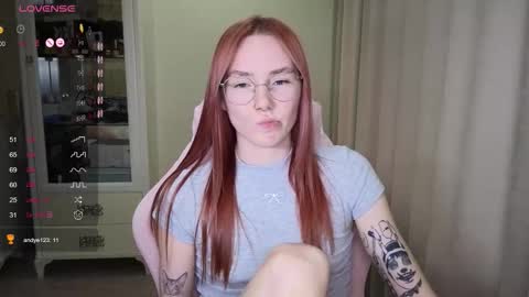 Snapshot of littlevildevil chatting on October 5, 11:29 am Eliana online show from October 5, 11:29 am