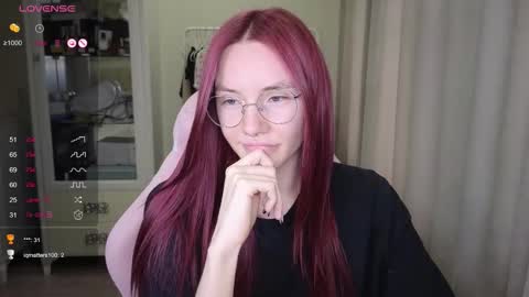 Snapshot of littlevildevil chatting on September 14, 12:17 pm Eliana online show from September 14, 12:17 pm
