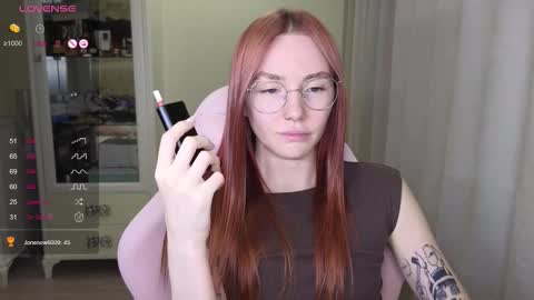 Snapshot of littlevildevil chatting on October 3, 11:18 am Eliana online show from October 3, 11:18 am