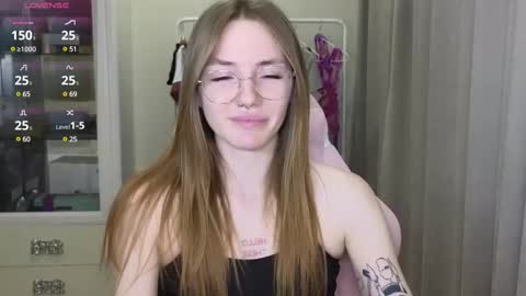 Snapshot of littlevildevil chatting on March 1, 2:23 pm Eliana online show from March 1, 2:23 pm