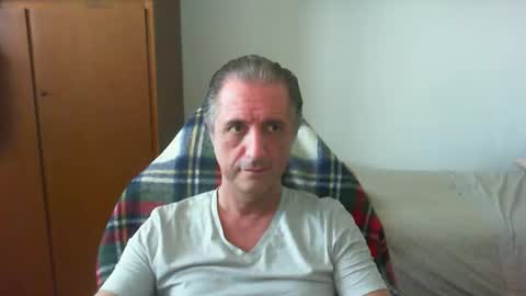 liuk53 online show from May 12, 12:36 pm
