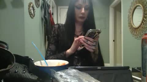 Snapshot of livmirage chatting on October 18, 2:27 am Liv Mirage online show from October 18, 2:27 am