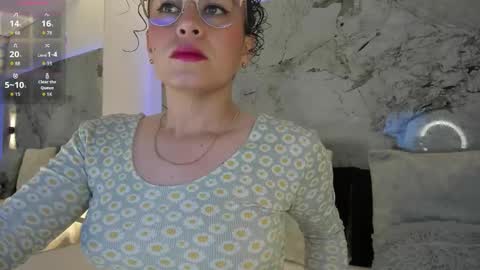 Liz  online show from December 23, 11:05 am