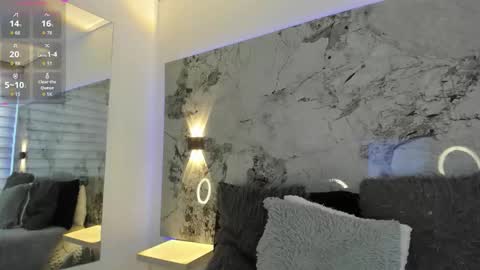 Liz  online show from October 23, 11:55 am